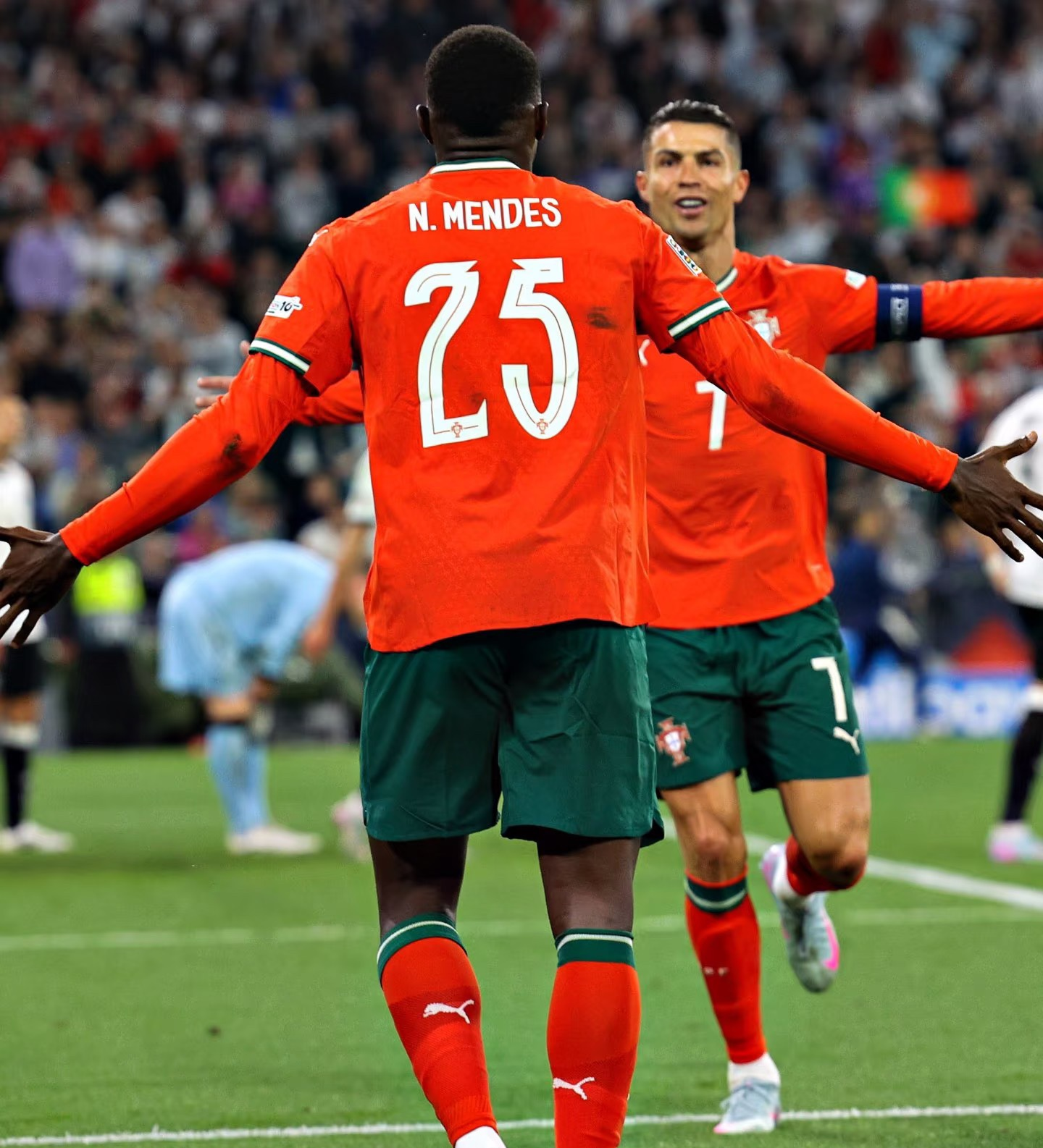 包含法罗群岛队遭遇挫折，欧洲杯晋级希望渺茫的词条